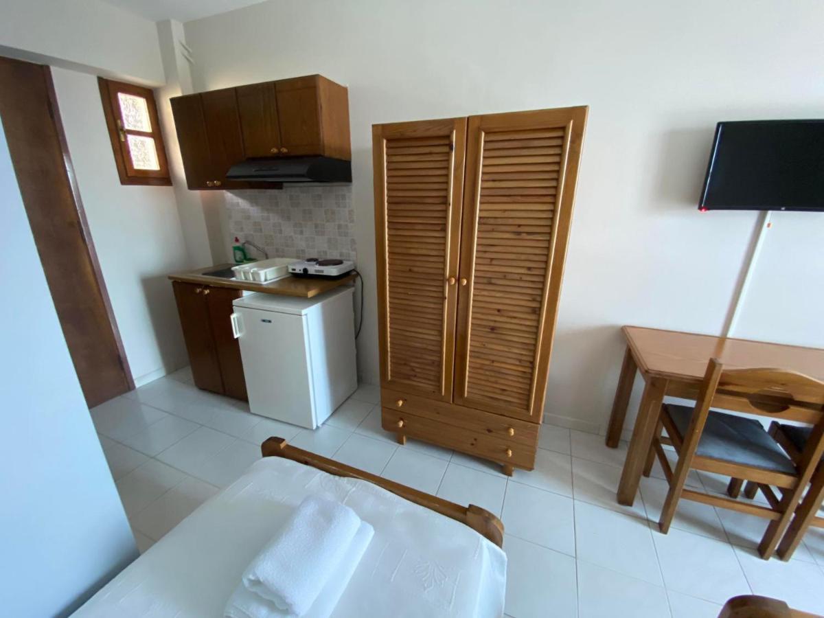 Hotel Pavlos - Studios Tolón Exteriör bild